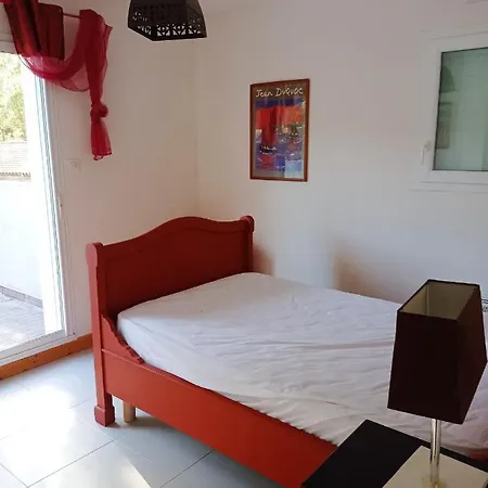 Maison De 3 A Sur A 800 M De La Avec Jardin Clos *