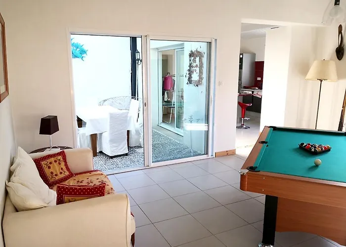 Nyaraló Maison Charmante A Avec Jardin Clos