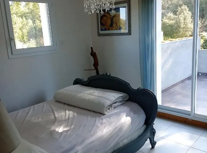 Maison Charmante A Avec Jardin Clos Nyaraló