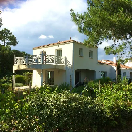 Сasa de vacaciones Maison Charmante A Avec Jardin Clos