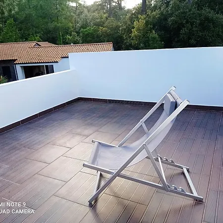 Dom wakacyjny Maison Charmante A Avec Jardin Clos