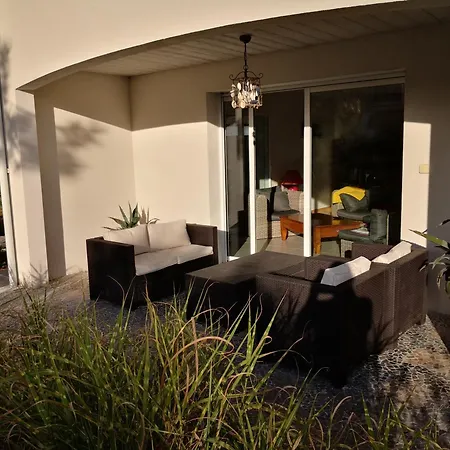 Сasa de vacaciones Maison Charmante A Avec Jardin Clos