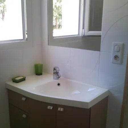 Сasa de vacaciones Maison Charmante A Avec Jardin Clos *