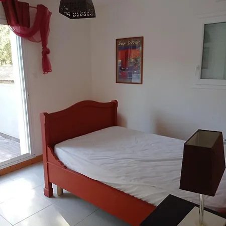 Сasa de vacaciones Maison Charmante A Avec Jardin Clos *