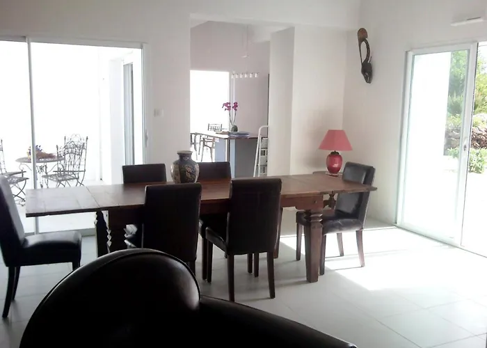 Maison De 3 A Sur A 800 M De La Avec Jardin Clos